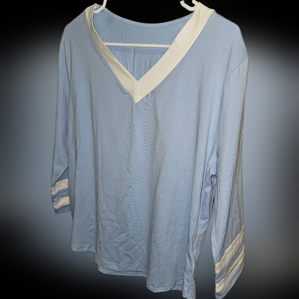 Baby Blue and White V Neck Collar Boxy Jersey Top With Spost Stripe Sleeves XL